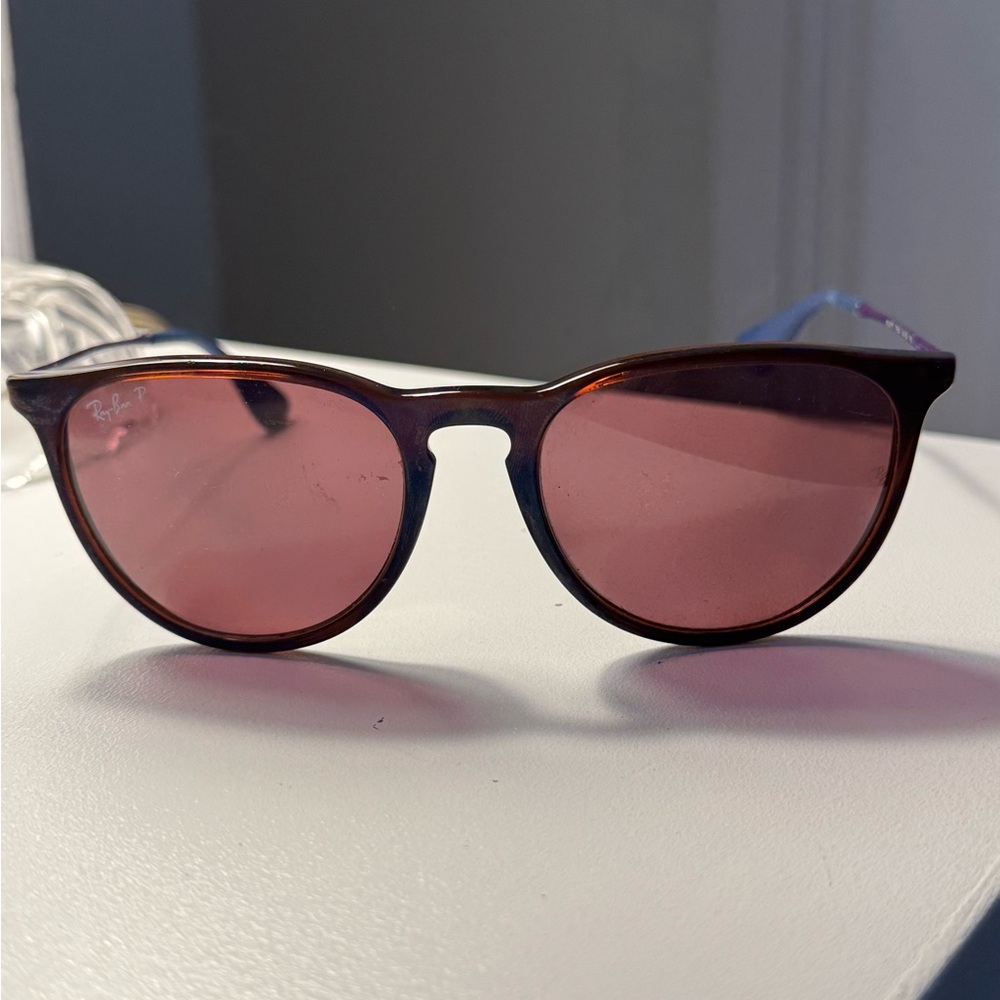 Ray-Ban Sunglasses Polarized with Rose-Tinted Lenses